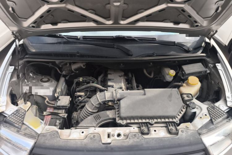 Used Wuling Hongguang V 2021 1.5L Jingqu Edition Enclosed-Window Vehicle LAR Engine Bay