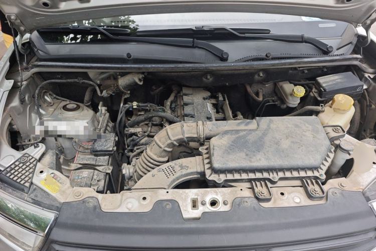 Used Wuling Hongguang V 2021 1.5L Jingqu Edition Enclosed-Window Vehicle LAR Engine Bay
