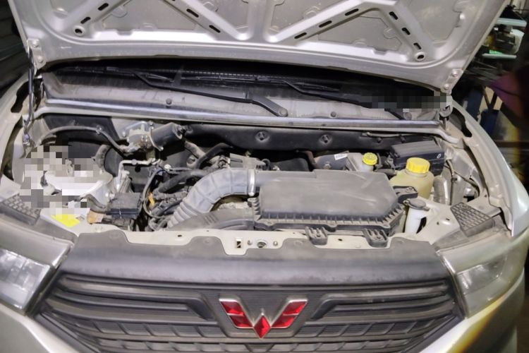 Used Wuling Hongguang V 2021 1.5L Jingqu Version LAR Engine Bay