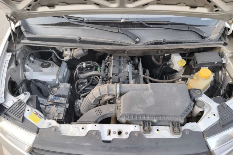 Used Wuling Hongguang V 2021 1.5L Jingqu Edition Enclosed-Window Vehicle LAR Engine Bay