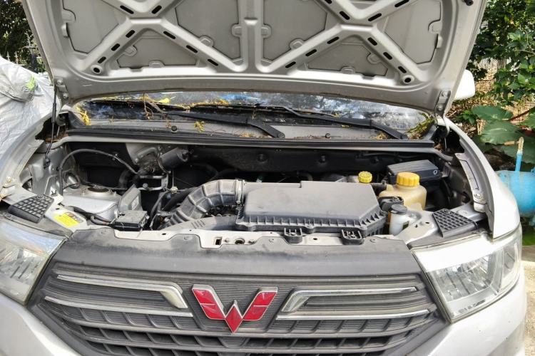 Used Wuling Hongguang V 2021 1.5L Enjoyment Edition LAR Engine Bay