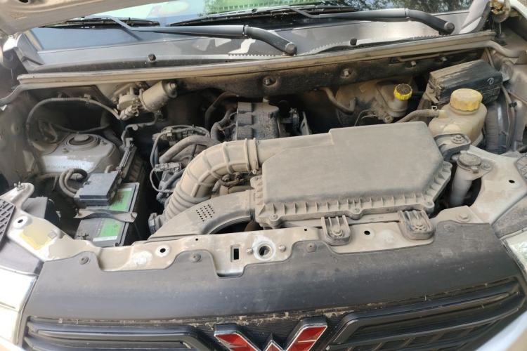 Used Wuling Hongguang V 2021 1.5L Jingqu Edition Enclosed-Window Vehicle LAR Engine Bay