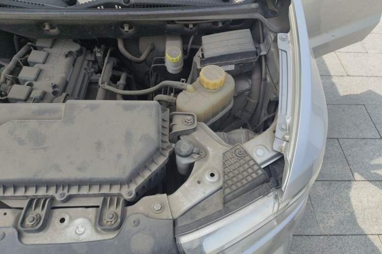 Used Wuling Hongguang V 2021 1.5L Enjoyment Edition LAR Engine Bay Left