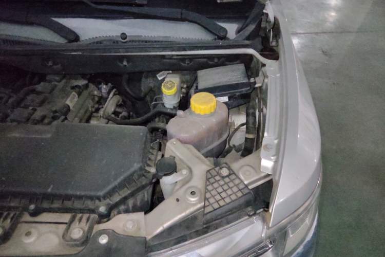 Used Wuling Hongguang V 2021 1.5L Jingqu Version LAR Engine Bay Left