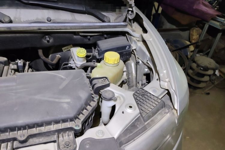 Used Wuling Hongguang V 2021 1.5L Jingqu Version LAR Engine Bay Left