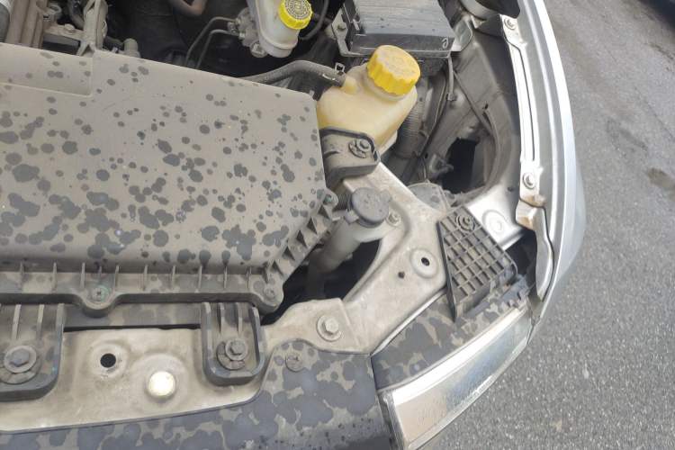 Used Wuling Hongguang V 2021 1.5L Jingqu Version LAR Engine Bay Left