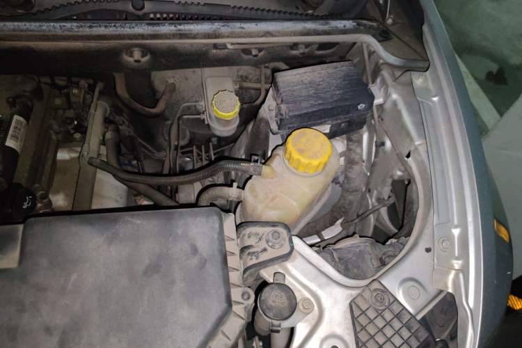 Used Wuling Hongguang V 2021 1.5L Jingqu Version LAR Engine Bay Left