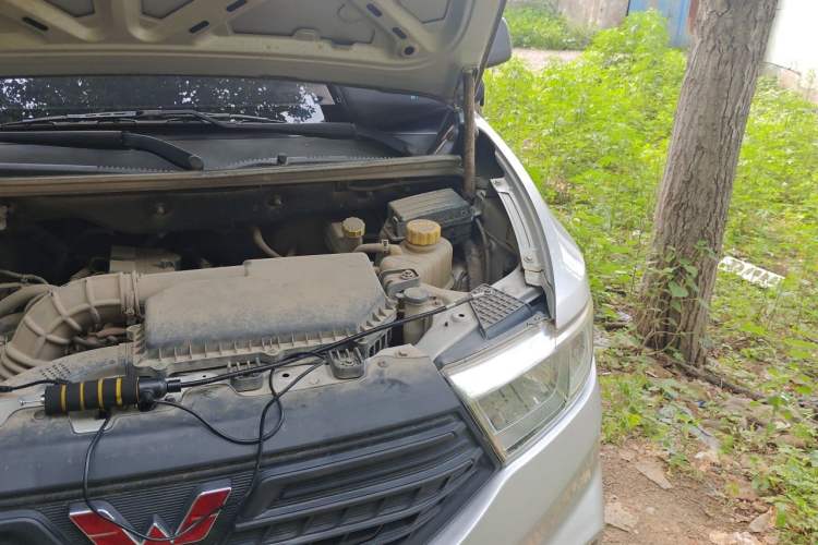 Used Wuling Hongguang V 2021 1.5L Jingqu Edition Enclosed-Window Vehicle LAR Engine Bay Left