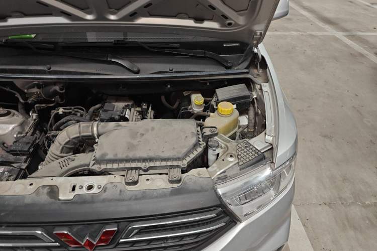 Used Wuling Hongguang V 2021 1.5L Enjoyment Edition LAR Engine Bay Left