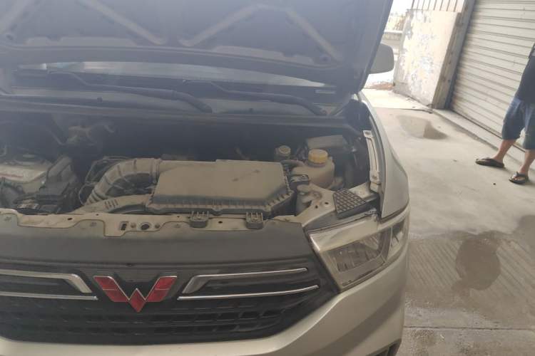 Used Wuling Hongguang V 2021 1.5L Refreshed Enjoyment Edition LAR Engine Bay Left