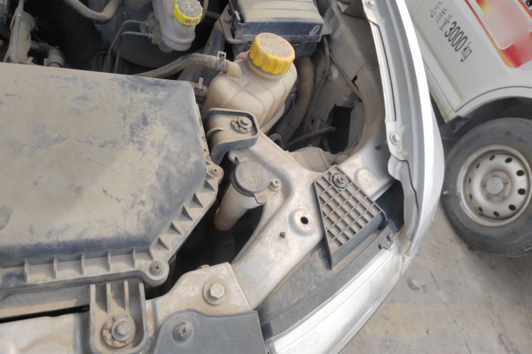 Used Wuling Hongguang V 2021 1.5L Jingqu Edition Enclosed-Window Vehicle LAR Engine Bay Left