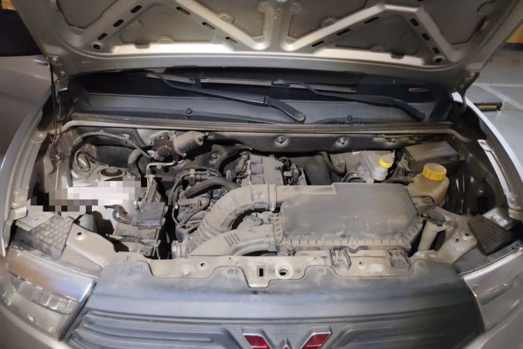 Used Wuling Hongguang V 2021 1.5L Jingqu Version LAR Engine Bay