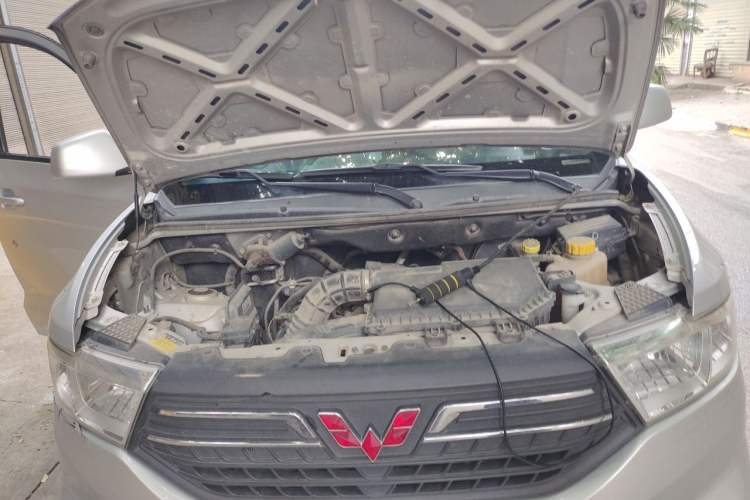 Used Wuling Hongguang V 2021 1.5L Refreshed Enjoyment Edition LAR Engine Bay