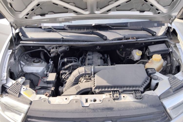 Used Wuling Hongguang V 2021 1.5L Jingqu Edition Enclosed-Window Vehicle LAR Engine Bay