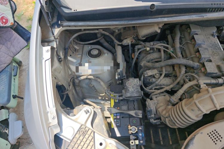 Used Wuling Hongguang V 2021 1.5L Jingqu Version LAR Engine Bay Right