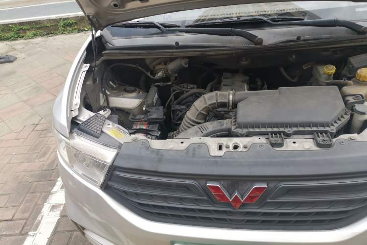 Used Wuling Hongguang V 2021 1.5L Jingqu Version LAR Engine Bay Right