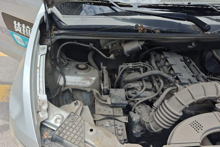 Used Wuling Hongguang V 2021 1.5L Jingqu Edition Enclosed-Window Vehicle LAR Engine Bay Right