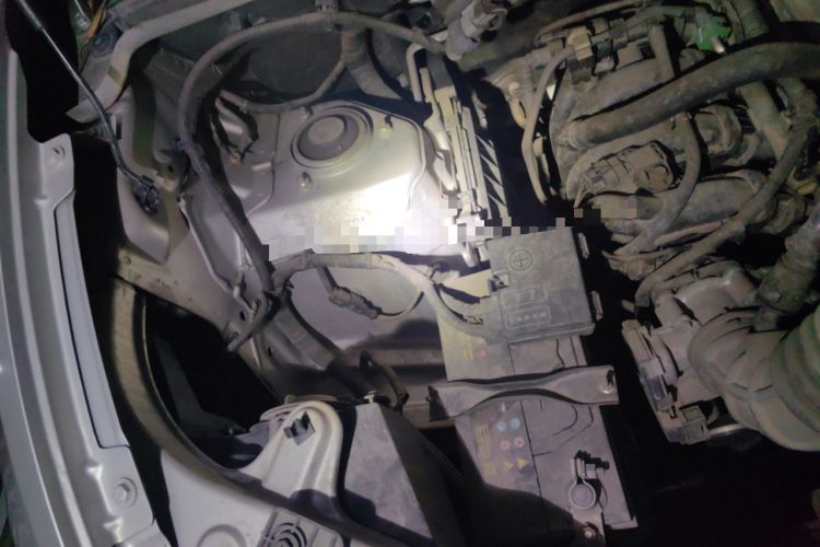 Used Wuling Hongguang V 2021 1.5L Jingqu Version LAR Engine Bay Right