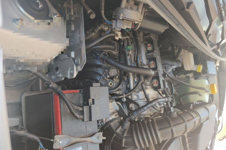 Used Wuling Hongguang V 2021 1.5L Enjoyment Edition LAR Engine Bay Right