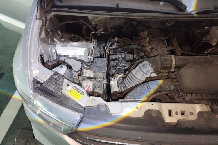 Used Wuling Hongguang V 2021 1.5L Jingqu Version LAR Engine Bay Right
