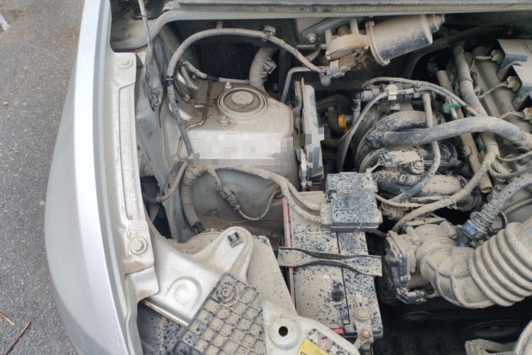 Used Wuling Hongguang V 2021 1.5L Jingqu Edition Enclosed-Window Vehicle LAR Engine Bay Right