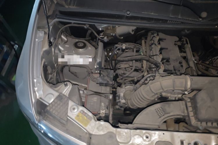 Used Wuling Hongguang V 2021 1.5L Jingqu Edition Enclosed-Window Vehicle LAR Engine Bay Right