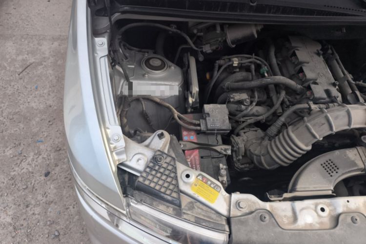 Used Wuling Hongguang V 2021 1.5L Jingqu Edition Enclosed-Window Vehicle LAR Engine Bay Right