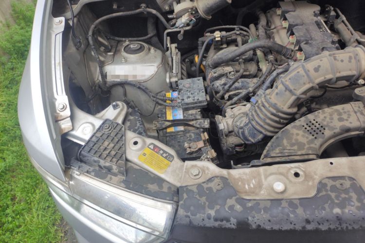 Used Wuling Hongguang V 2021 1.5L Jingqu Version LAR Engine Bay Right