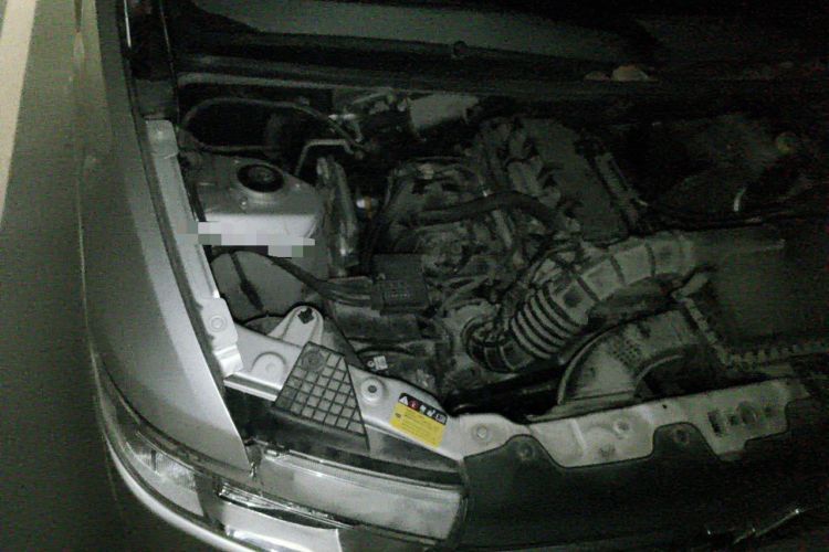 Used Wuling Hongguang V 2021 1.5L Jingqu Version LAR Engine Bay Right