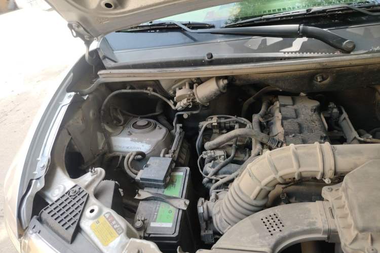 Used Wuling Hongguang V 2021 1.5L Jingqu Edition Enclosed-Window Vehicle LAR Engine Bay Right