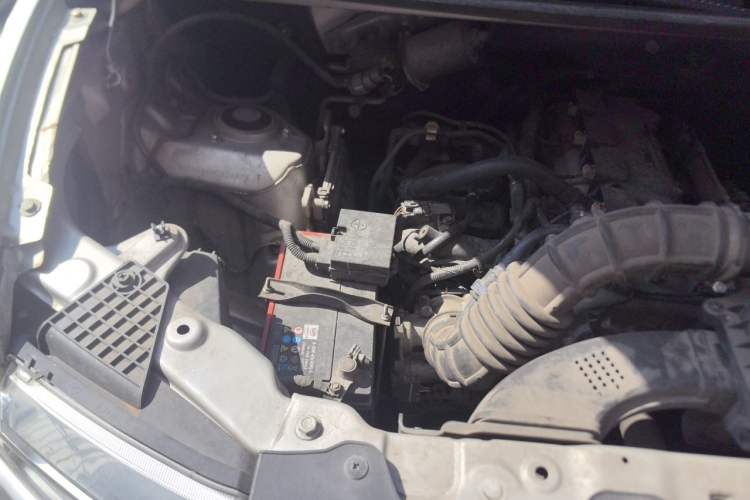 Used Wuling Hongguang V 2021 1.5L Jingqu Version LAR Engine Bay Right