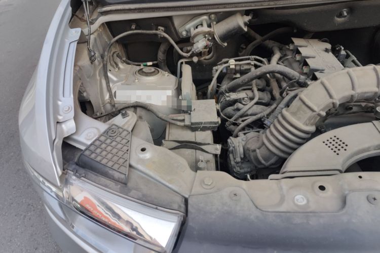 Used Wuling Hongguang V 2021 1.5L Jingqu Version LAR Engine Bay Right