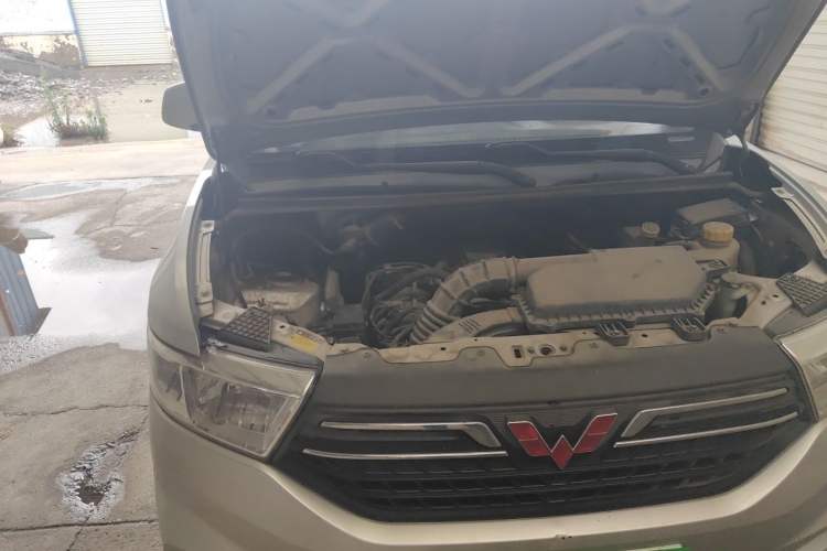 Used Wuling Hongguang V 2021 1.5L Refreshed Enjoyment Edition LAR Engine Bay Right