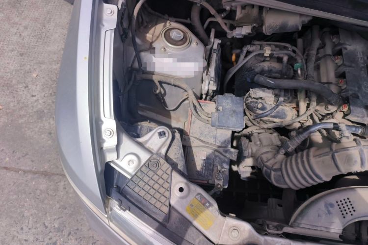 Used Wuling Hongguang V 2021 1.5L Jingqu Edition Enclosed-Window Vehicle LAR Engine Bay Right