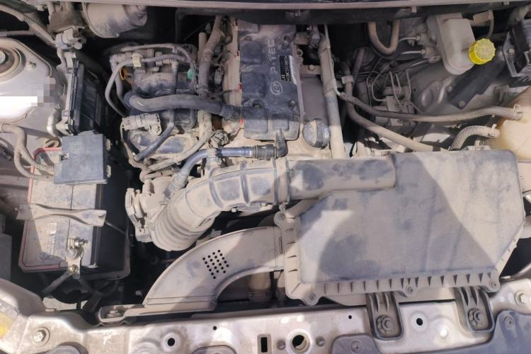 Used Wuling Hongguang V 2021 1.5L Jingqu Edition Enclosed-Window Vehicle LAR Engine Bay