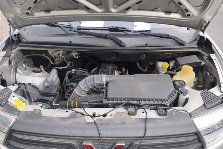 Used Wuling Hongguang V 2021 1.5L Jingqu Version LAR Engine Bay