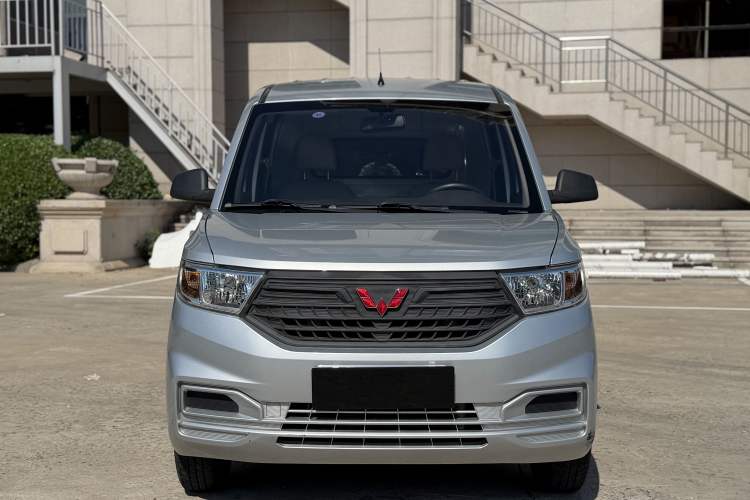 Used Wuling Hongguang V 2021 1.5L Jingqu Edition Enclosed-Window Vehicle LAR Exterior 1