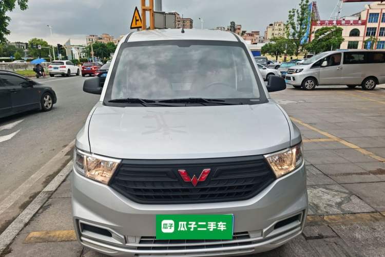 Used Wuling Hongguang V 2021 1.5L Jingqu Edition Enclosed-Window Vehicle LAR Exterior 1