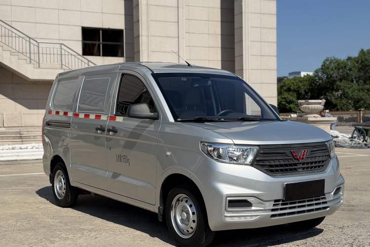 Used Wuling Hongguang V 2021 1.5L Jingqu Edition Enclosed-Window Vehicle LAR Exterior 2