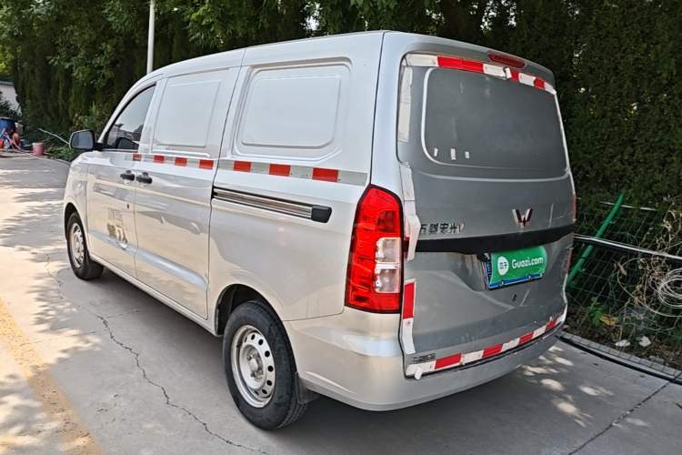Used Wuling Hongguang V 2021 1.5L Jingqu Edition Enclosed-Window Vehicle LAR Exterior 2