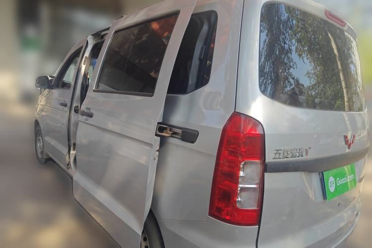 Used Wuling Hongguang V 2021 1.5L Jingqu Version LAR Exterior 3