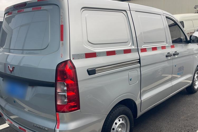 Used Wuling Hongguang V 2021 1.5L Jingqu Edition Enclosed-Window Vehicle LAR Exterior 3