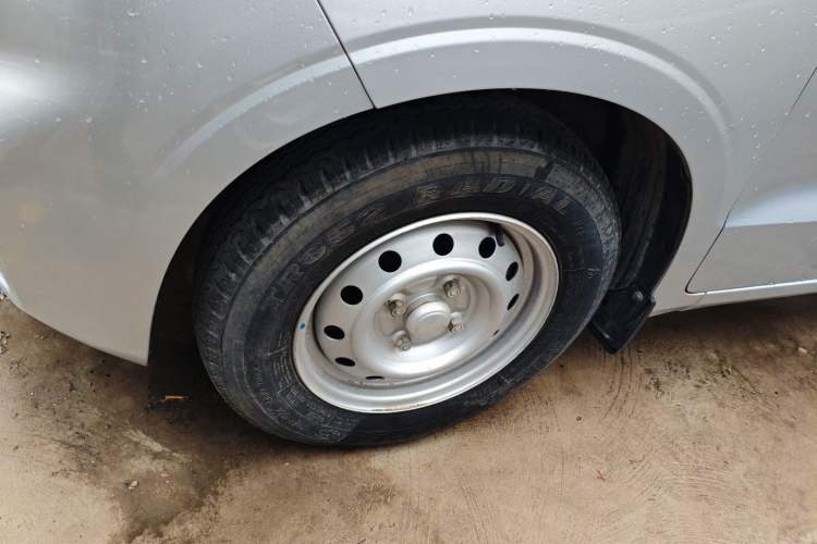 Used Wuling Hongguang V 2021 1.5L Jingqu Version LAR Exterior 4