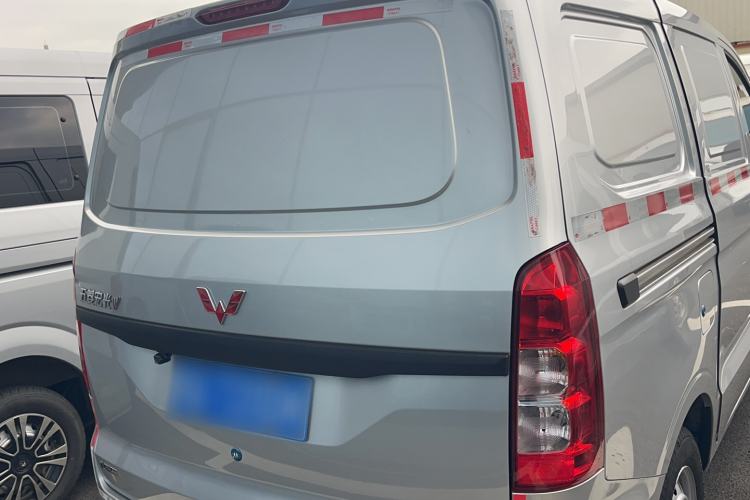 Used Wuling Hongguang V 2021 1.5L Jingqu Edition Enclosed-Window Vehicle LAR Exterior 4