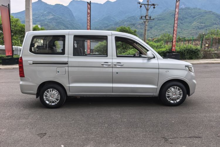 Used Wuling Hongguang V 2021 1.5L Refreshed Enjoyment Edition LAR Exterior 4