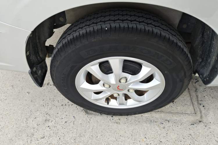 Used Wuling Hongguang V 2021 1.5L Jingqu Version LAR Exterior 5
