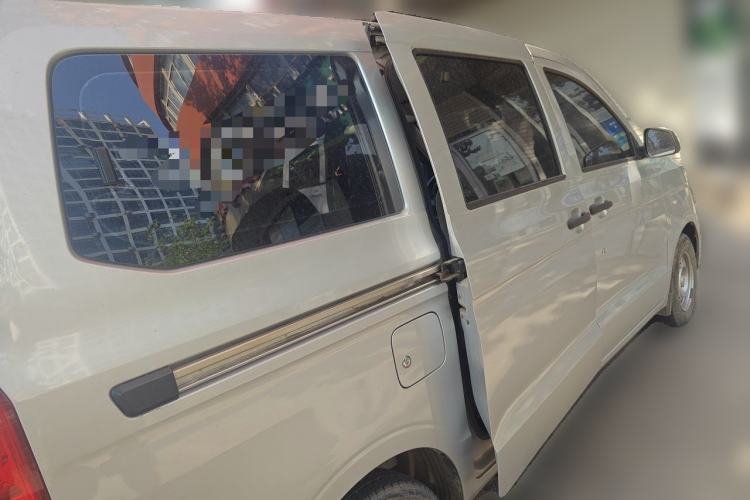 Used Wuling Hongguang V 2021 1.5L Jingqu Version LAR Exterior 5
