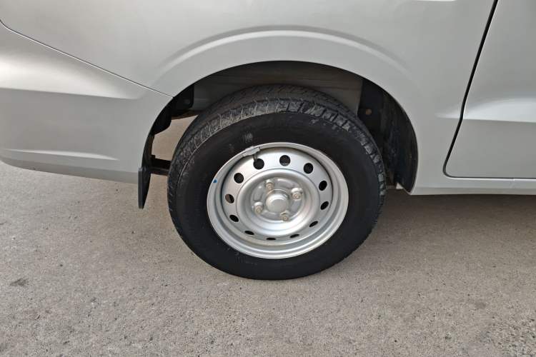 Used Wuling Hongguang V 2021 1.5L Jingqu Edition Enclosed-Window Vehicle LAR Exterior 5