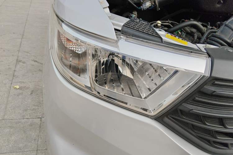 Used Wuling Hongguang V 2021 1.5L Jingqu Version LAR Exterior 6
