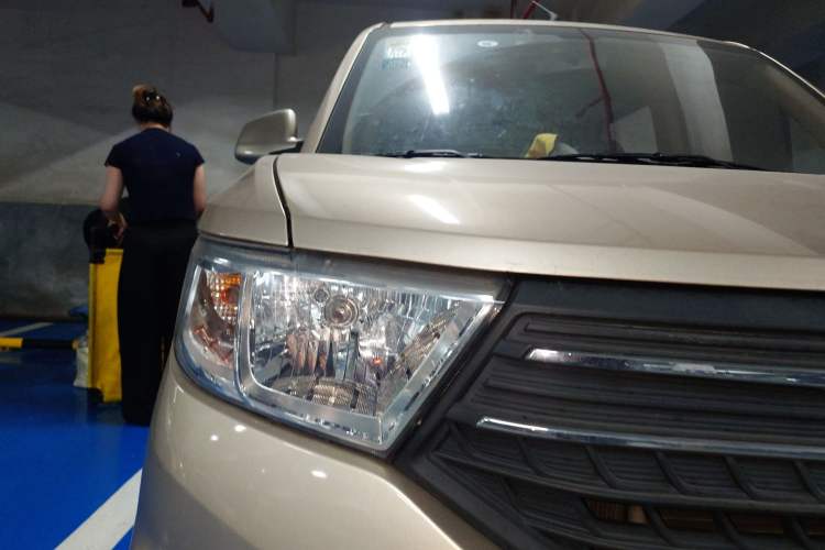 Used Wuling Hongguang V 2021 1.5L Enjoyment Edition LAR Exterior 6